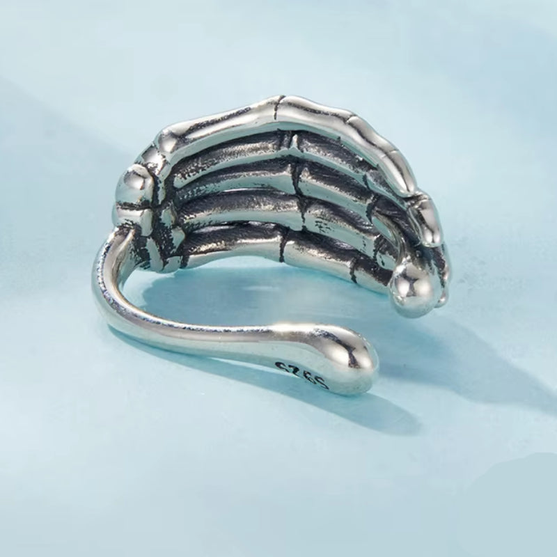 Ear Cuff Mano Espectral