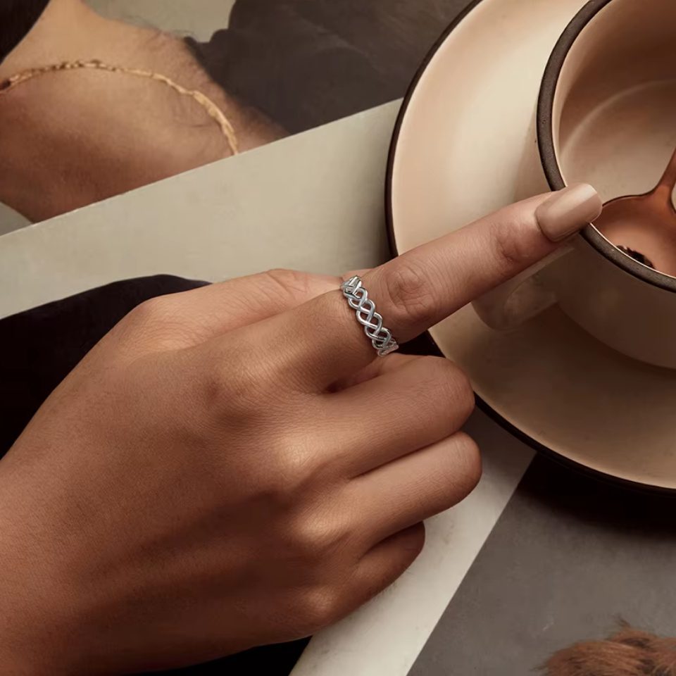 Anillo Trenzado Infinito