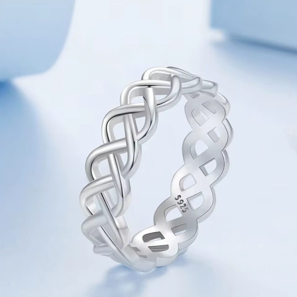 Anillo Trenzado Infinito