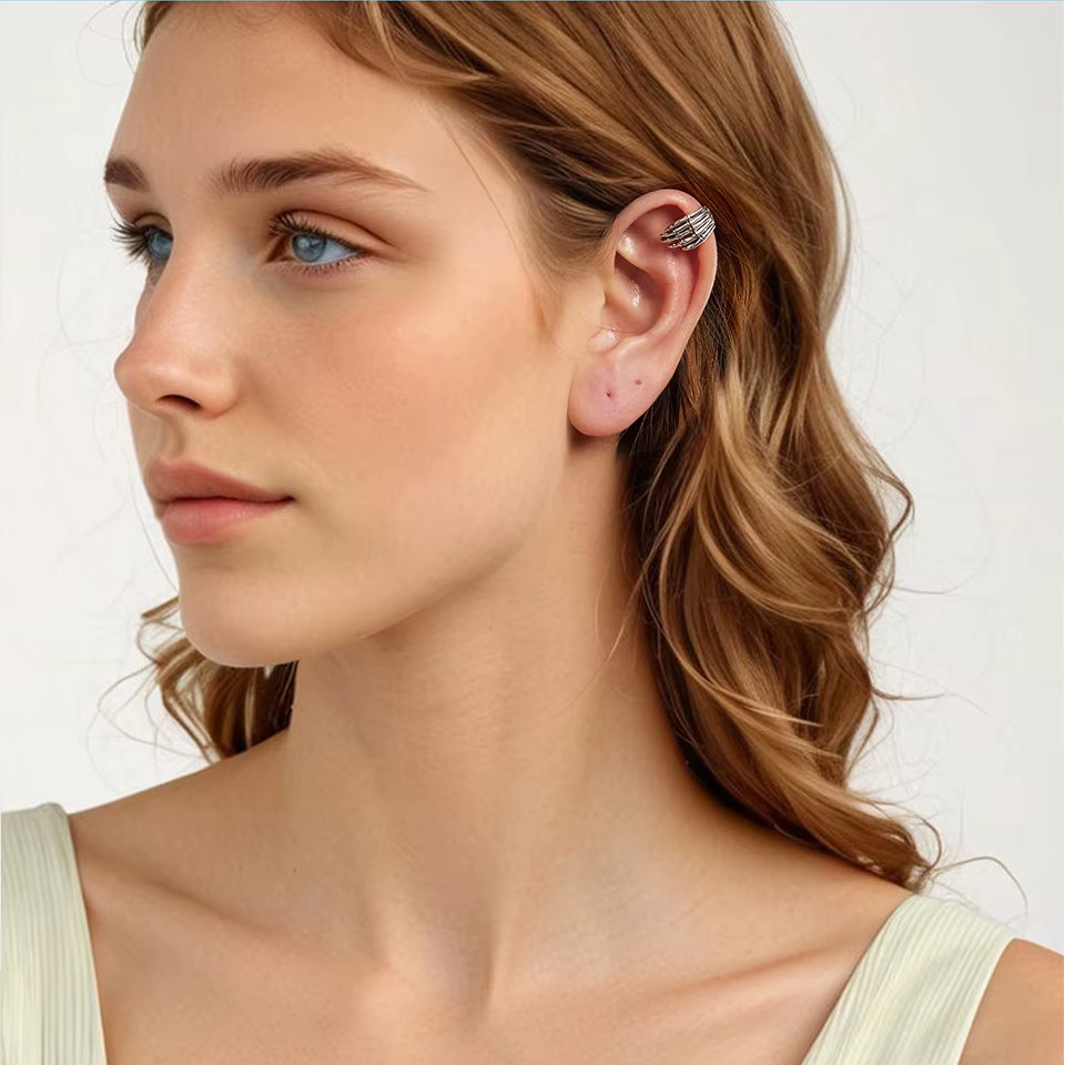 Ear Cuff Mano Espectral