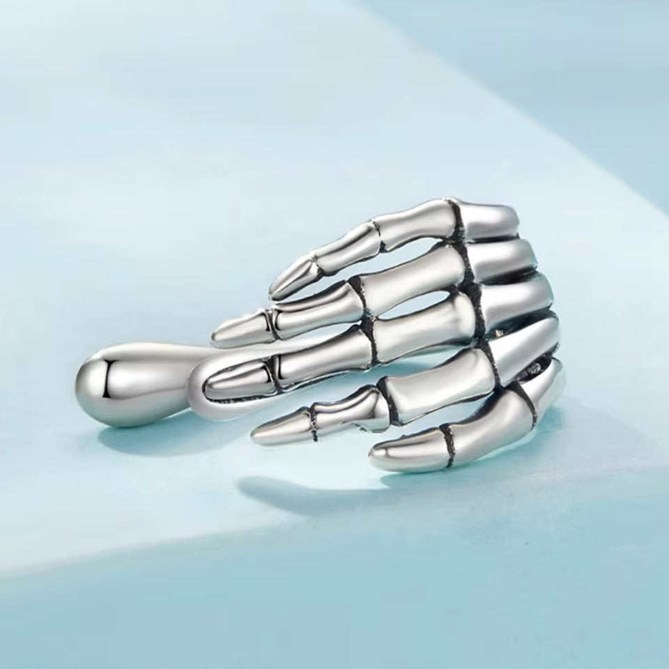 Ear Cuff Mano Espectral