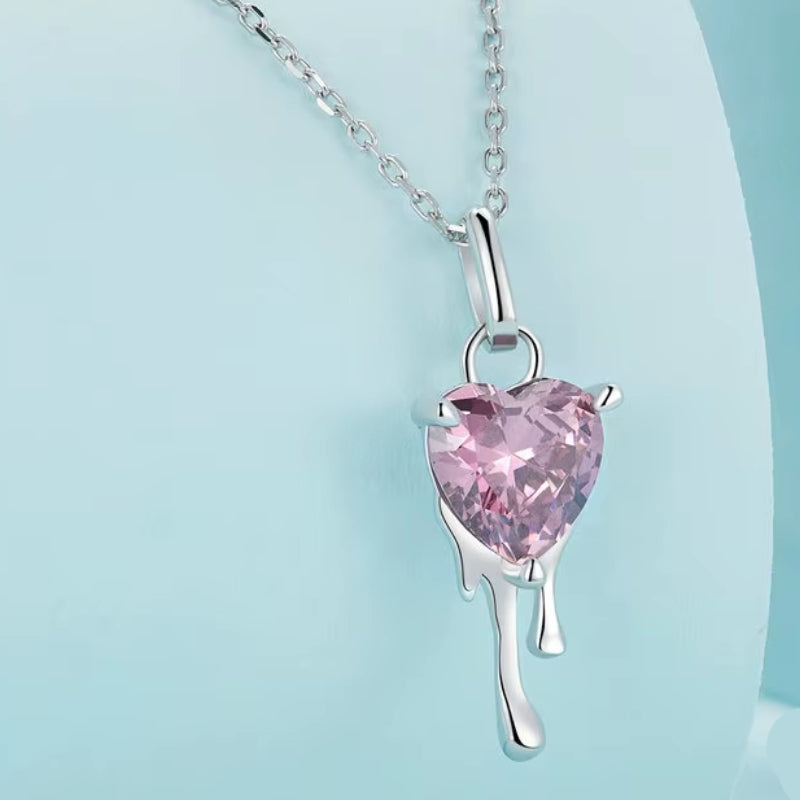 Collar Corazón en Llamas