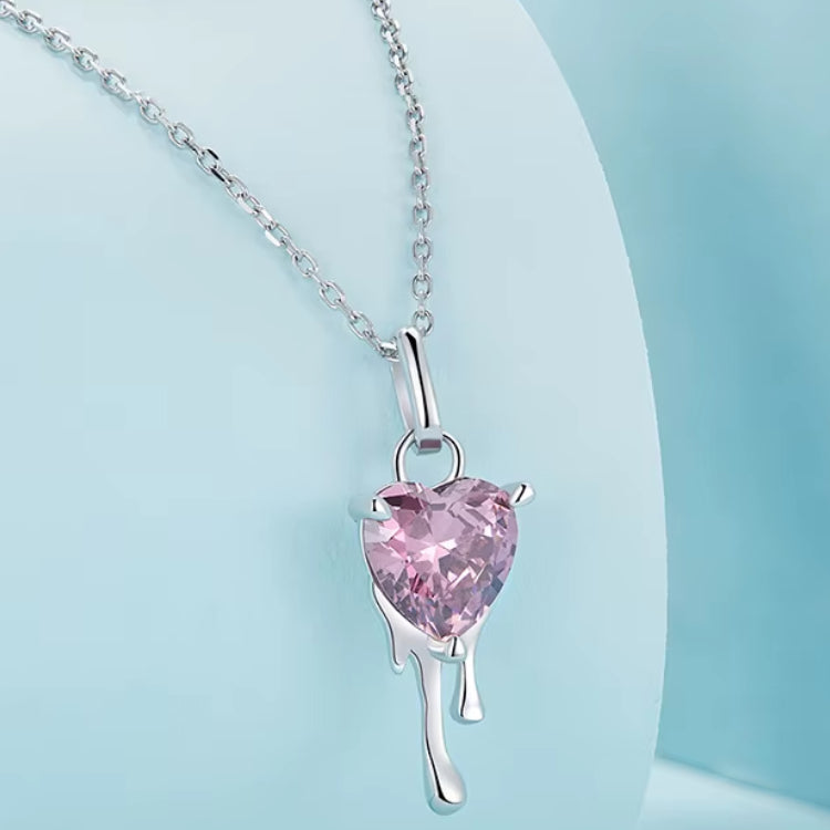 Collar Corazón en Llamas