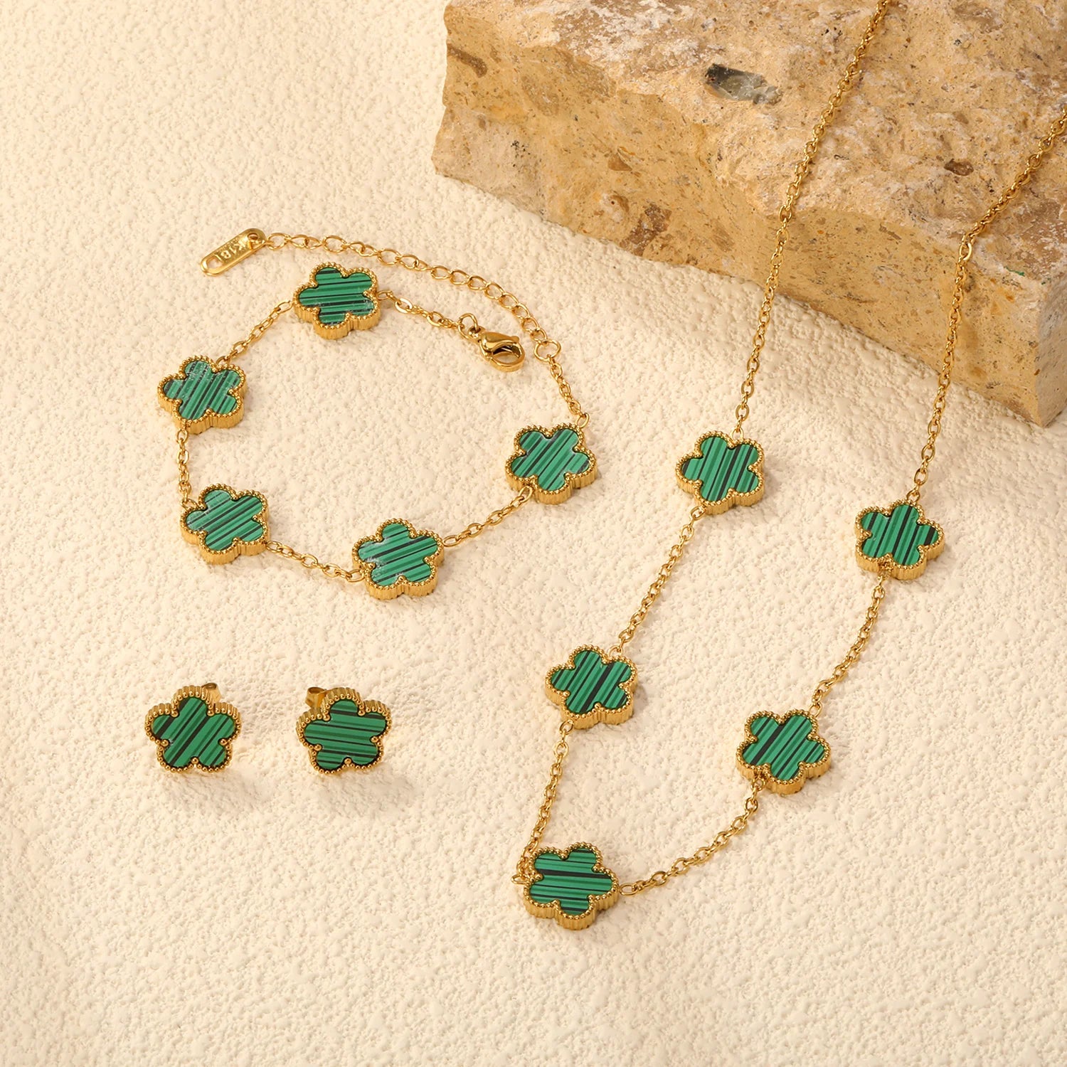Set coreano Trébol